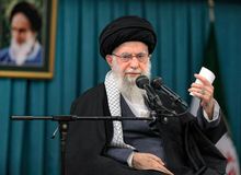 رهبر انقلاب: ملت ایران به یک رئیس‌جمهور فعال، پرکار، آگاه و معتقد به مبانی انقلاب نیار دارد 