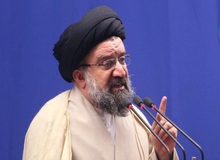 احمدخاتمی: رضاخان و پسرش هدفی جز دین ستیزی و از بین بردن اسلام نداشتند