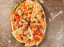 لیست انواع پیتزا (طرز تهیه بیش از 20 PIZZA در سایت rezim.ir)