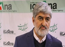 مطهری: با توجه به پشتوانه مردمی که روحانی امروز دارد می تواند مسئله حصر و ممنوع التصویری رییس دولت اصلاحات را حل کند