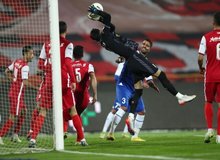 استقلال ۲ - پرسپولیس ۲؛ داربی جذاب با نمایش ضعیف دروازه‌بان‌ها