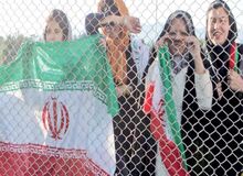 حضور بانوان تماشاگر در دیدار فوتبال ایران و لبنان بر اساس قوانین فیفا منع قانونی داشت / اصرار بر حضور بانوان اقدامی غیر حرفه‌ای بود / خسارت بلیت برخی از بانوان را از هزینه شخصی پرداخت کردم