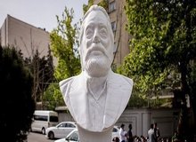 سردیس مرحوم مشایخی برداشته شد