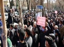 آدمهایی که در اعتراضات پارسال در کف خیابان بودند، دود نشده اند که به هوا رفته باشند!