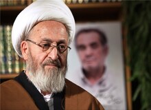 آیت‌الله سبحانی: شما که عقل کل نیستید؛ احکام شرعی را برای حوزه بگذارید/حجاب تنها با نصیحت درست نمی‌شود
