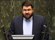 نماینده مجلس: از تصمیم مجلس برای سپردن پروانه وکالت به وزارت اقتصاد شرمسار هستم/  وکالت بقالی نیست که بدون تخصص، پروانه صادر کنید
