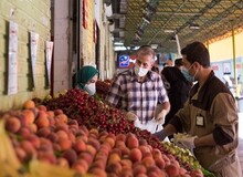 ‏اتحادیه فروشندگان میوه و سبزی: کاهش ۳۰ درصدی خرید میوه توسط مردم در یک هفته/  خرید میوه در ایران به‌زودی دانه‌ای می‌شود 