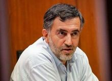 انتقاد مدیرمسئول روزنامه نزدیک به سپاه از لشکر فیک انقلابیون/ چرا برای دفاع از حقانیت انقلاب با اکانت فیک به میدان می آیید؟/ نان حکومت را دیگران می خورند چوب آن را حزب‌اللهی ها
