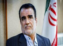 علی‌محمد نمازی: رئیسی بدون منابع مالی چاره‌ای جز وعده و دستور دادن ندارد