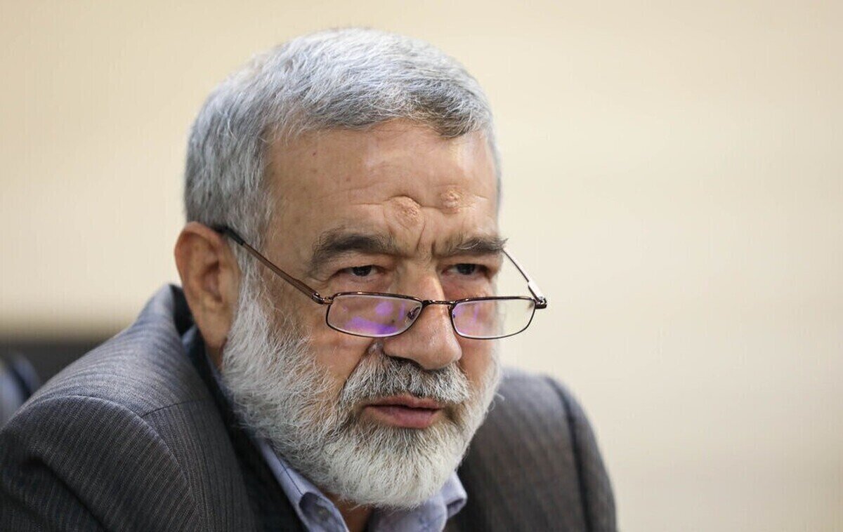 حمله دوباره نماینده مجلس دوازدهم به روحانی:  برخی اتهامات در حد «افساد فی‌الارض» و حکمش اعدام است/ قالیباف از اختیاراتش سوءاستفاده کرد