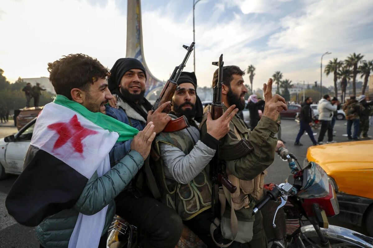 الجزیره: دولت جدید در دمشق در حال تلاش برای برگزاری نشستی گسترده به منظور آغاز گفتگوی ملی فراگیر است