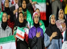 زنان ایرانی در گیت‌های بلیت فروشی ورزشگاه آزادی(عکس)