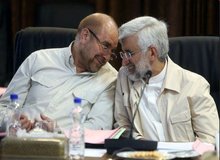 پایداری‌ها در برابر قالیبافی‌ها
