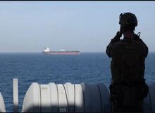  سنتکام: مسیر دو کشتی تجاری را که تلاش کردند محاصره دریایی ایران را بشکنند، تغییر دادیم