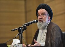 احمدخاتمی، عضو فقهای شورای نگهبان: پاسخ مردم ایران به مکانیسم ماشه «می‌جنگیم، می‌میریم، سازش نمی‌پذیریم» است