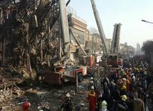 دو دستگاه جرثقیل دیگر در راه پلاسکو/ سرشاخ شدن آتشنشانان با سازه 100 تنی در ضلع غربی پلاسکو