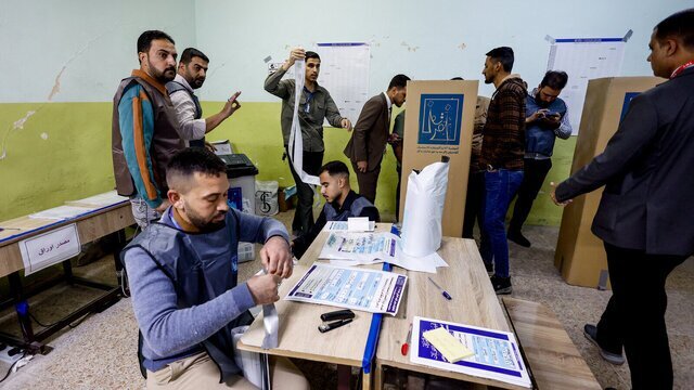 نتایج نهایی انتخابات پارلمانی عراق اعلام شد؛ در بغداد ۱۵ کرسی به ائتلاف بازسازی و توسعه به رهبری السودانی، ۱۰ کرسی به حزب تقدم به رهبری محمد حلبوسی و ۱۰ کرسی به ائتلاف قوی الدوله به رهبری سید عمار حکیم رسید