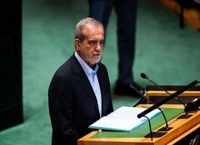 کسانی که فقط مذاکره پزشکیان و ترامپ را راه حل می دانند، مانند دکترعلفی هایی است که برای بیماریهای مختلف یک نسخه می دهند