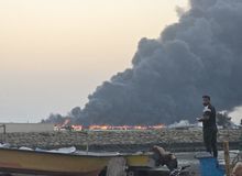 آتش گرفتن ۱۰۰ فروند لنج صیادی در جاسک بر اثر حملات آمریکا و اسرائیل