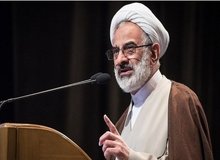 نماینده ولی فقیه در سپاه: اگر دشمن بداند عملیات شناختی تاثیر دارد حمله می کند/برخی مسئولان گرفتار خودباختگی‌اند