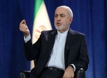 گاردین: «ظریف» پیشنهاد تشکیل یک مجمع جدید را داده که برای به اشتراک‌گذاری اورانیوم غنی‌شده و دستاوردهای انرژی صلح‌آمیز هسته‌ای، اختصاص دارد