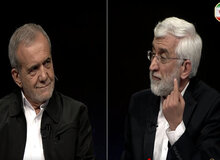 مجری: آقای جلیلی! گفته می شود که وقتی شما بیایید، بورس ریزش می کند/ پزشکیان: شک نکن!