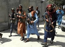 بازداشت یک معلم توسط طالبان به دلیل تدریس دختران!
