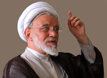 آیت الله هاشم زاده هریسی: مردمی که نتوانند معیشت خود را تامین کنند، نمی‌توانند دیندار بمانند/ تا زمانی که معیشت مردم را درست نکنیم نظام مان، انقلاب مان  و مشروعیت مان در خطر است