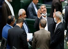آیا مجلس یازدهم به کاهش اختیارات خود رای می دهد؟/طرح هایی که مجلس را نمایشی می کند