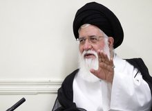 بسیار مورد اهانت قرار می‌گیرم اما یک مرتبه هم دفاع نکردم/بزرگترین پشتوانه را داریم که دشمنان ندارند و آن خداست/ هیچ نظامی مشابه ایران نیست