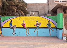 ساز‌های موسیقی از نقاشی‌های دیواری در جزیره هرمز پاک شد/ عکس
