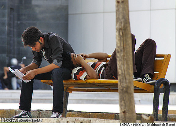 ۳۶درصد دختران ۱۵ تا ۳۴ ساله ایران ازدواج نکرده‌اند / «ایلام» دارای بیشترین و «یزد» دارای کمترین درصد دختران مجرد ۱۵ تا ۳۵ ساله