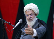 امام جمعه یزد: دشمنان پس از جنگ ۱۲ روزه به غلط کردن افتادند/ موافقان آمریکا و اسرائیل جایشان در جهنم است 