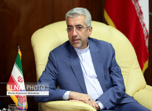 مردم باید بدانند وقتی صحبت از صرفه جویی می‌شود، منابع به کجا می‌رود/ توزیع ۱۰۰ هزار بسته نوشته افزار از سوی وزارت نیرو در مناطق محروم