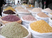 عدم تخصیص ارز موجب دپو حبوبات در گمرکات شده است