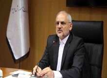 وزیر آموزش در پی حذف تصویر دختران از جلد کتاب عذرخواهی کرد
