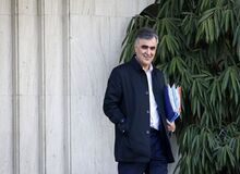 فرزین: پلتفرم‌های فروش آنلاین طلا، باید میزان طلایی که می‌فروشند را در اختیار داشته باشند؛ نه اینکه ابتدا بفروشند و بعد آن را بخرند/ این رویکرد، اشکال شرعی و قانونی دارد
