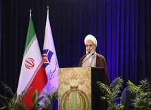 امام جمعه قزوین: رئیس جمهوری اصلح، کسی که در دهان مستکبران غربی می‌زند