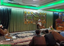 مسئول دفتر سیاسی و اجتماعی حوزه‌های علمیه کشور: فرشی که زیر پای رهبری است قبل انقلاب خریداری شده است 