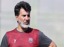 شاهرخ بیانی: اگر نتایج بیرون از زمین رقم می خورد چرا بازیکنان گران قیمت می خرید؟/ پنج قهرمانی پرسپولیس هم بیرون از زمین رقم خورده؟