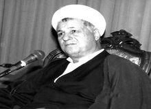 خاطرات آیت‌الله هاشمی( آبان ۷۴)  / وزیر اطلاعات گفت :محمد هاشمی و حسین مرعشی و بعضی از وزرا و معاونان، برای کاندیداتوری حسن حبیبی  برنامه‌ریزی می‌کنند