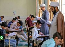 معاون تهذیب و تبلیغ حوزه علمیه اصفهان: طلاب شرایط خوبی ندارند، در اداره حداقلی زندگی مانده‌اند