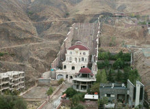 
کوه‌خواری برای ساخت ویلا در «اوشان»

