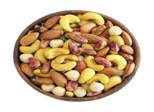 فواید سلامتی مصرف مغزهای خوراکی در طول بارداری چیست؟