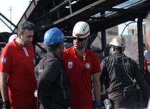  زنده بودن یکی از کارگران محبوس شده معدن در طبس کذب است