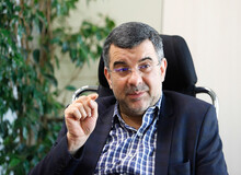 
از بی‌تدبیری "ترامپ" تا "جان‌"های مدیون پزشکان ایرانی