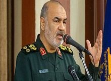 سردار سلامی: گزینه نظامی علیه ایران از دستور کار دشمن خارج شده است/ لباس جهاد را از تن بیرون نخواهیم کرد
