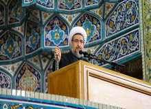 امام جمعه تبریز: ما شبانه‌روز تلاش می‌کنیم ترامپ و نتانیاهو را هر کجا که شد، نابود کنیم/ از تنگه هرمز دست برنمی‌داریم 