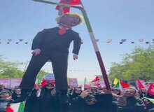شعار «توافق نمی‌خوایم، سر ترامپ رو می‌خوایم» در مراسم تشییع پیکر رهبر شهید/ اعدام نمادین رئیس جمهور آمریکا+ تصاویر