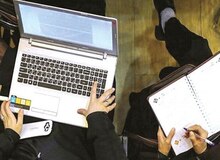 پیگیری و نظارت مستمر برنامه های آموزش غیر حضوری دانش آموزان